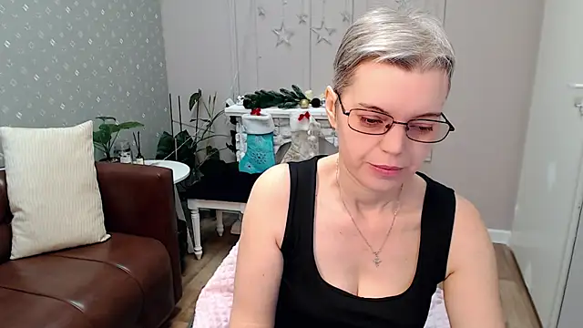 Cutie Erikaa1 online show from January 8, 2:37 am