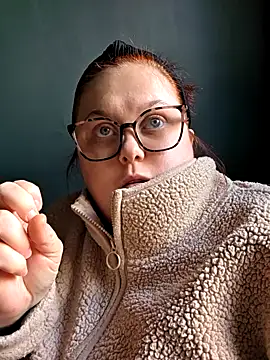 SassyTallulahMae online show from September 9, 9:31 am