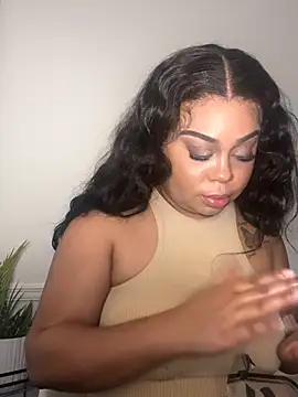 camiliaskye online show from December 14, 5:24 am