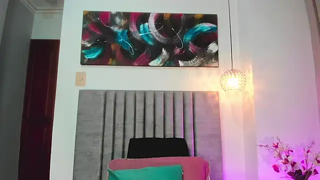 LaraGoldd online show from October 9, 12:37 am