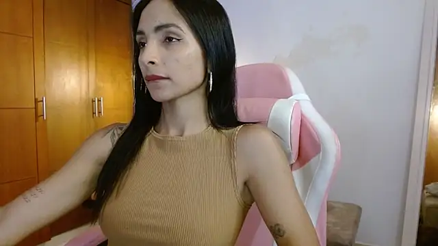 AnnitaSerna  online show from November 9, 4:30 am