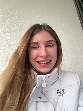 emma05 online show from February 7, 8:07 am