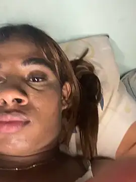 Snapshot of alejandrasxx chatting on October 15, 3:53 am alejandrasxx online show from October 15, 3:53 am