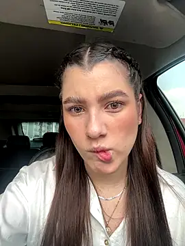 ARITOO  online show from December 16, 6:47 pm