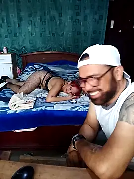 sthefania1710 online show from December 18, 6:23 pm