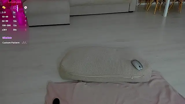 SugarPixiee online show from September 26, 8:34 am