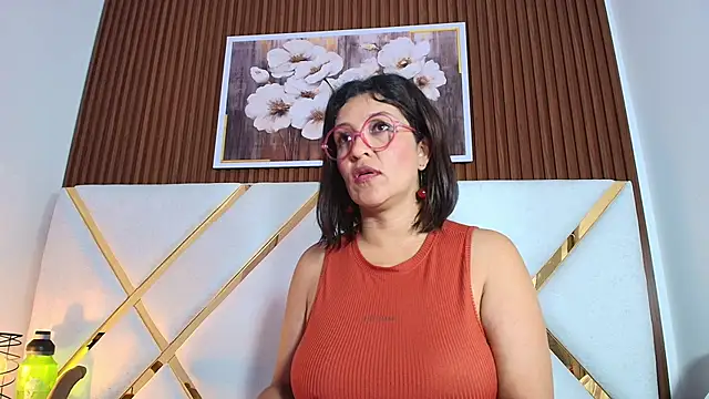 Slut Milf  online show from November 1, 8:24 pm