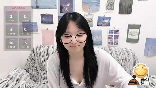 Snapshot of LiLiYbaby chatting on September 29, 6:40 am LiLiYbaby online show from September 29, 6:40 am