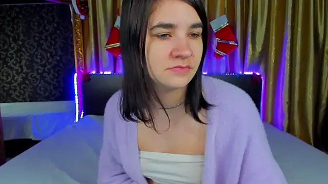  Polly Love  online show from December 18, 7:13 am