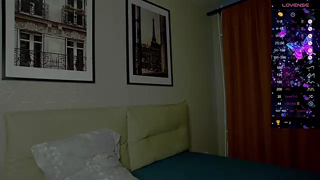 Holly Molii online show from October 31, 6:26 am