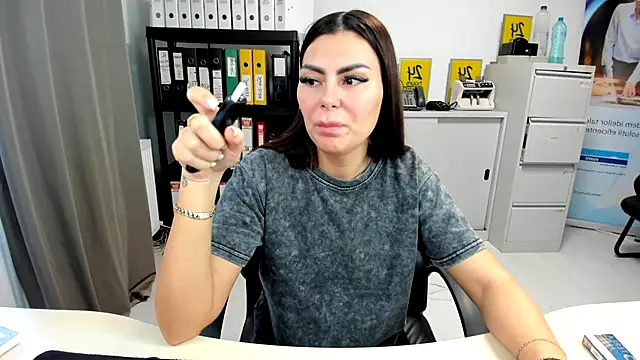 kilenyapatrice online show from November 10, 1:39 pm