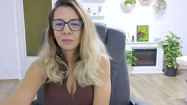 SukyGirl online show from November 13, 10:58 am