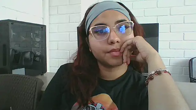 Snapshot of Miapeyton chatting on October 3, 4:23 pm Miapeyton online show from October 3, 4:23 pm