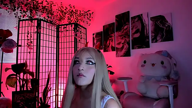 julyana  online show from September 18, 3:43 pm