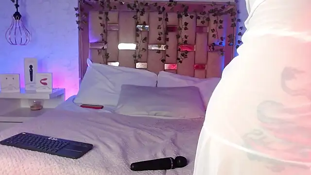 GigiVolkova online show from September 15, 9:22 pm