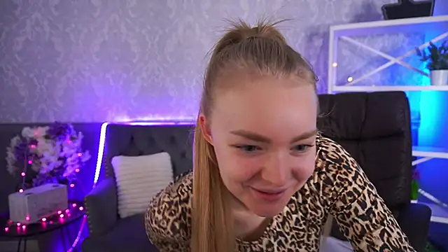 EmilySunshineS online show from November 15, 2:18 pm