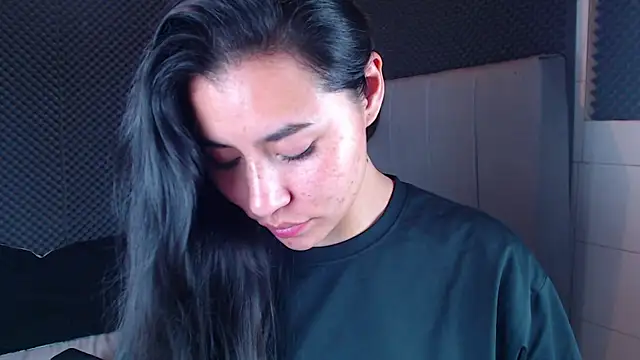  joy yva online show from December 3, 8:11 pm