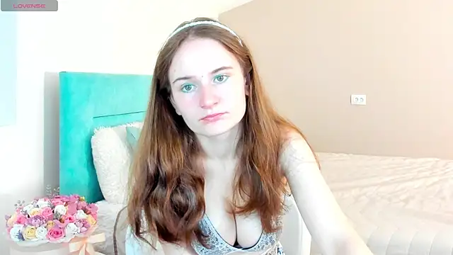 L1ittle kitty  online show from September 23, 5:27 am