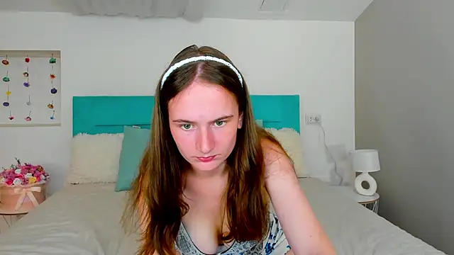 L1ittle kitty  online show from September 21, 5:50 am