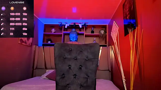 Lucy Williiams online show from November 10, 11:38 am