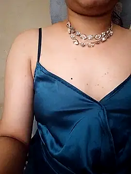 Snapshot of Hynahhh4u chatting on September 15, 7:05 am Hynahhh4u online show from September 15, 7:05 am