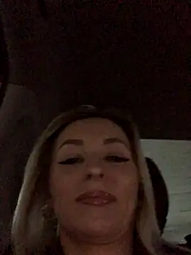 Diamond Bunny  online show from November 4, 2:33 pm