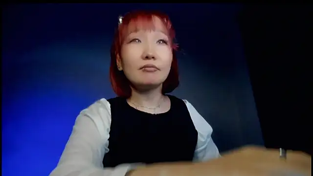 Snapshot of himeros_goddess chatting on October 10, 8:19 am himeros goddess online show from October 10, 8:19 am