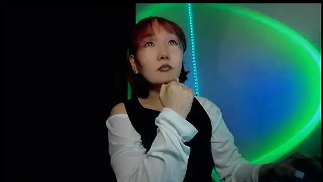 Snapshot of himeros_goddess chatting on October 12, 4:26 am himeros goddess online show from October 12, 4:26 am