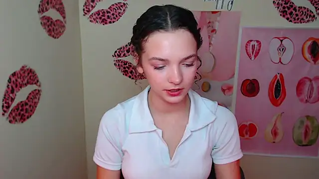  SusieSu  online show from September 19, 6:56 am