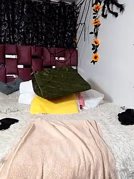 ScarletthJhonson- online show from October 29, 12:15 am