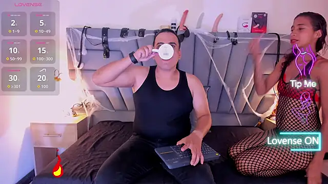 samy carson  online show from November 7, 3:34 am