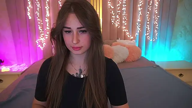 GentleAdellee online show from December 18, 1:49 pm