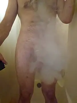 Snapshot of Spunwhiteboy1992 chatting on October 20, 9:12 am Spunwhiteboy1992 online show from October 20, 9:12 am