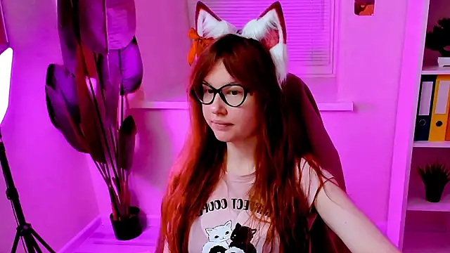 CarolGiggly online show from February 16, 12:21 am