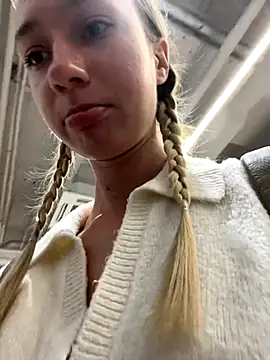 Lia  Love online show from September 15, 12:24 pm