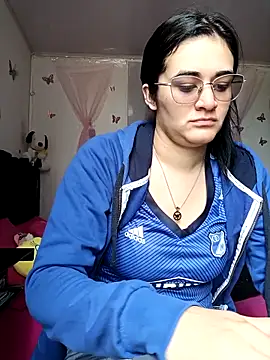 Snapshot of Hanna_Kinsley chatting on October 22, 5:40 pm Hanna Kinsley online show from October 22, 5:40 pm