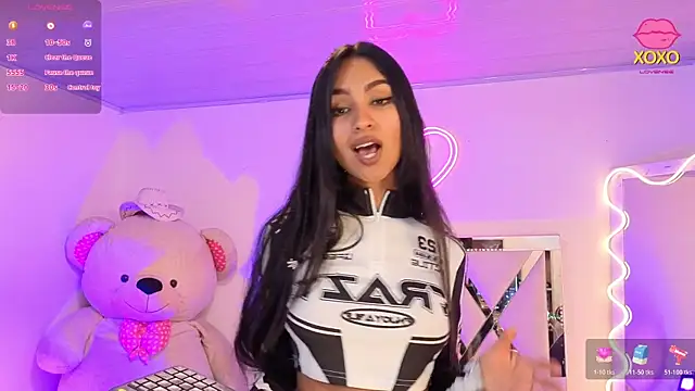 Snapshot of Jazmin_tay chatting on October 21, 11:47 am Jazmin tay online show from October 21, 11:47 am
