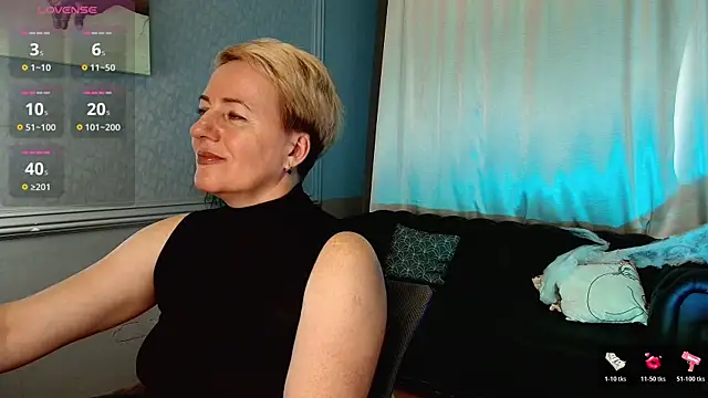 Nika Smit online show from November 2, 10:29 am