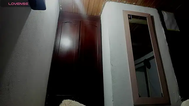 Snapshot of Nenita_Hot_ chatting on October 4, 4:29 am Nenita Hot  online show from October 4, 4:29 am