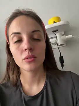 AmiLavs online show from November 24, 11:45 am