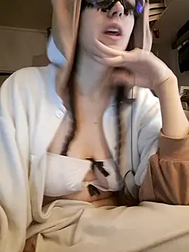 PearMaki online show from November 5, 1:11 am