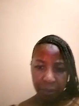 Snapshot of queenbboobs chatting on September 29, 10:59 pm queenbboobs online show from September 29, 10:59 pm