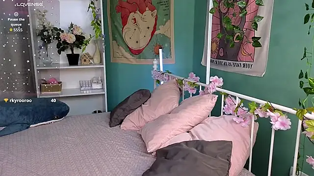 Snapshot of dark_vamp_ chatting on October 16, 5:04 pm dark vamp  online show from October 16, 5:04 pm