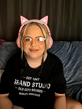 ChubbyBubs online show from October 20, 11:13 am