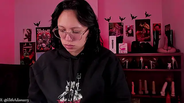 lilith-deveraux online show from February 11, 3:13 pm