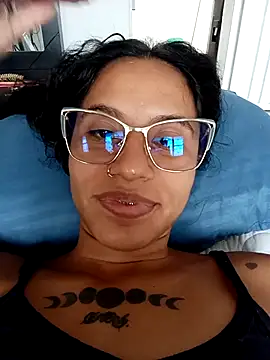 Karii-R online show from November 20, 1:01 pm