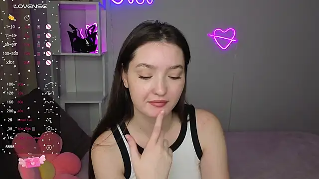 Fairyy Moon online show from October 13, 1:30 am