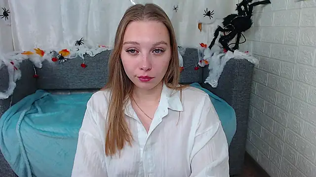 Snapshot of bellaa_love_ chatting on October 22, 12:37 am bellaa love online show from October 22, 12:37 am