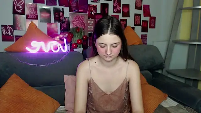 MilanaRoza online show from November 13, 6:01 am