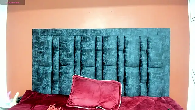 Aurora Doll  online show from November 14, 12:27 pm